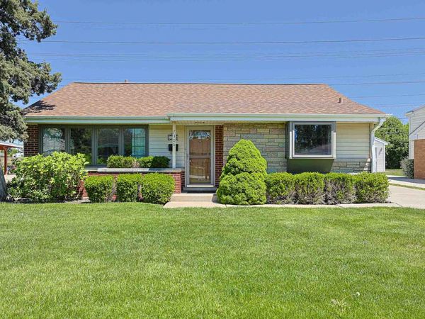 7306 Arcadia Street, Morton Grove, IL 60053