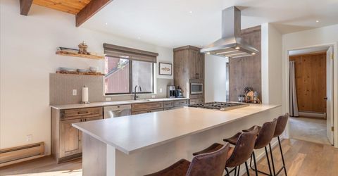 15310 Northwoods Boulevard, Truckee, CA 96161 Photo