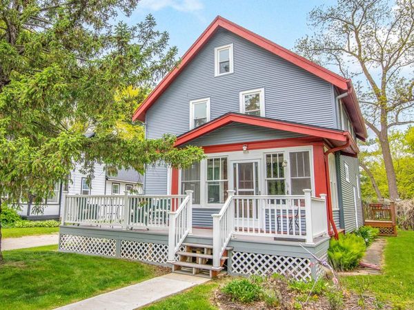 614 Silver Lake STREET, Oconomowoc, WI 53066