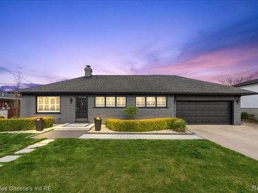 37912 Pointe Rosa Street, Harrison Twp, MI 48045