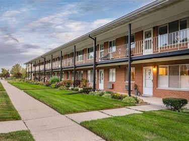 2125 Clawson Avenue, Royal Oak, MI 48073