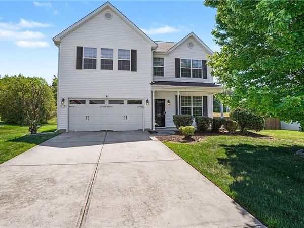 518 Macgregor Drive , Burlington, NC 27217