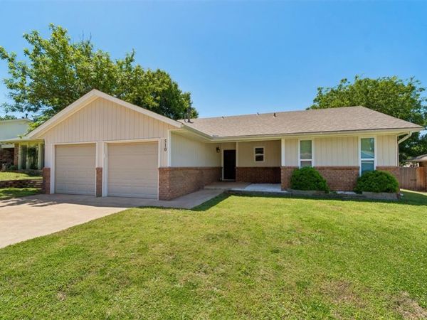510 Hanging Elm Drive, Norman, OK 73071
