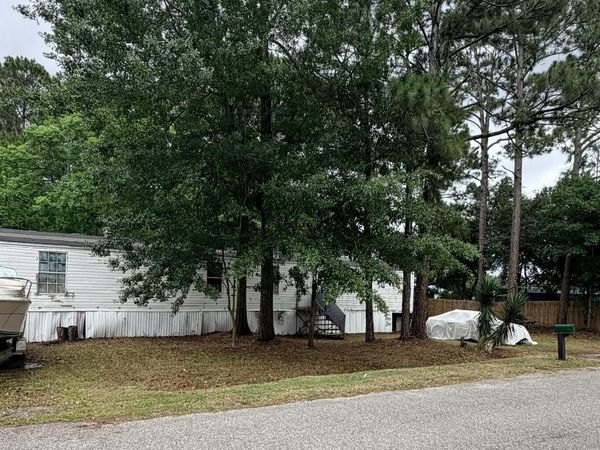 1956 Reagan Road, Navarre, FL 32566
