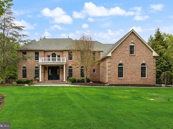 10 HAMILTON COURT, SOUTHAMPTON, NJ 08088