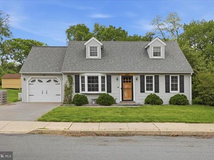 369 LAKE STREET Ephrata, PA 17522