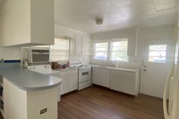 2811 Sand Dunes Dr.  photo 4