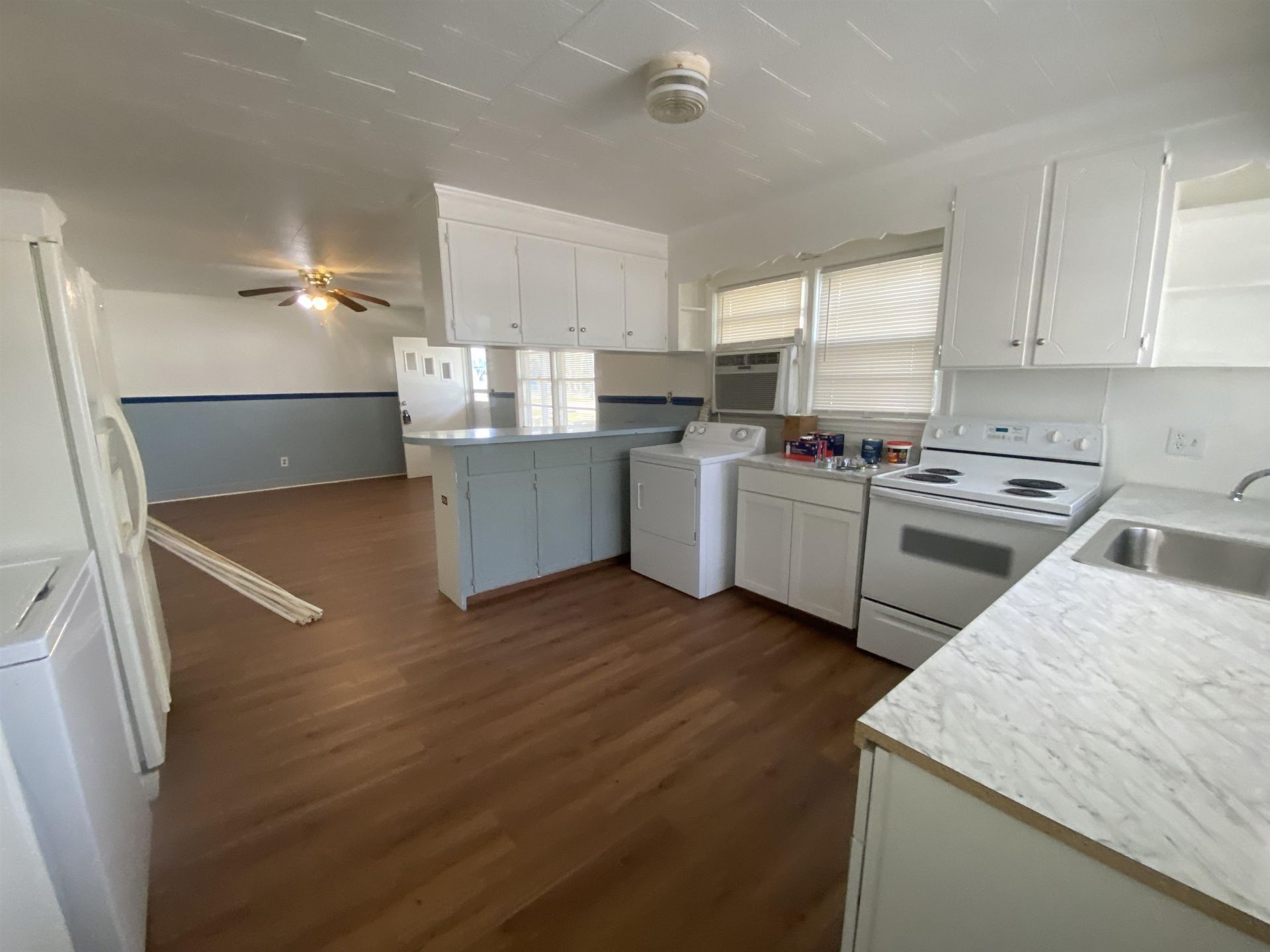 2811 Sand Dunes Dr.  Photo 5