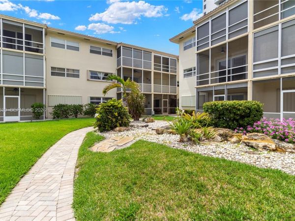 2600 Diana Dr, Unit 119, Hallandale Beach, FL 33009