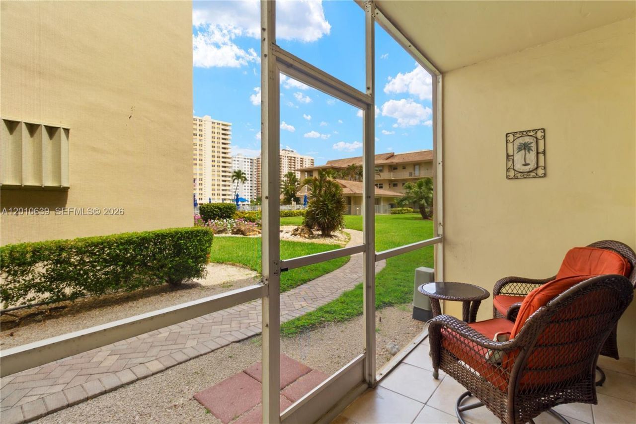 2600 Diana Dr, Unit 119, Hallandale Beach, FL 33009 Photo