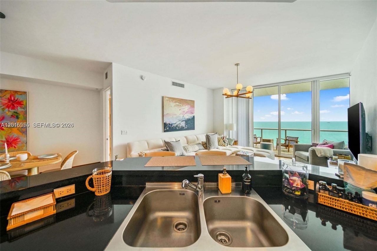100 S Pointe Dr , Unit 1608, Miami Beach, FL 33139 Photo