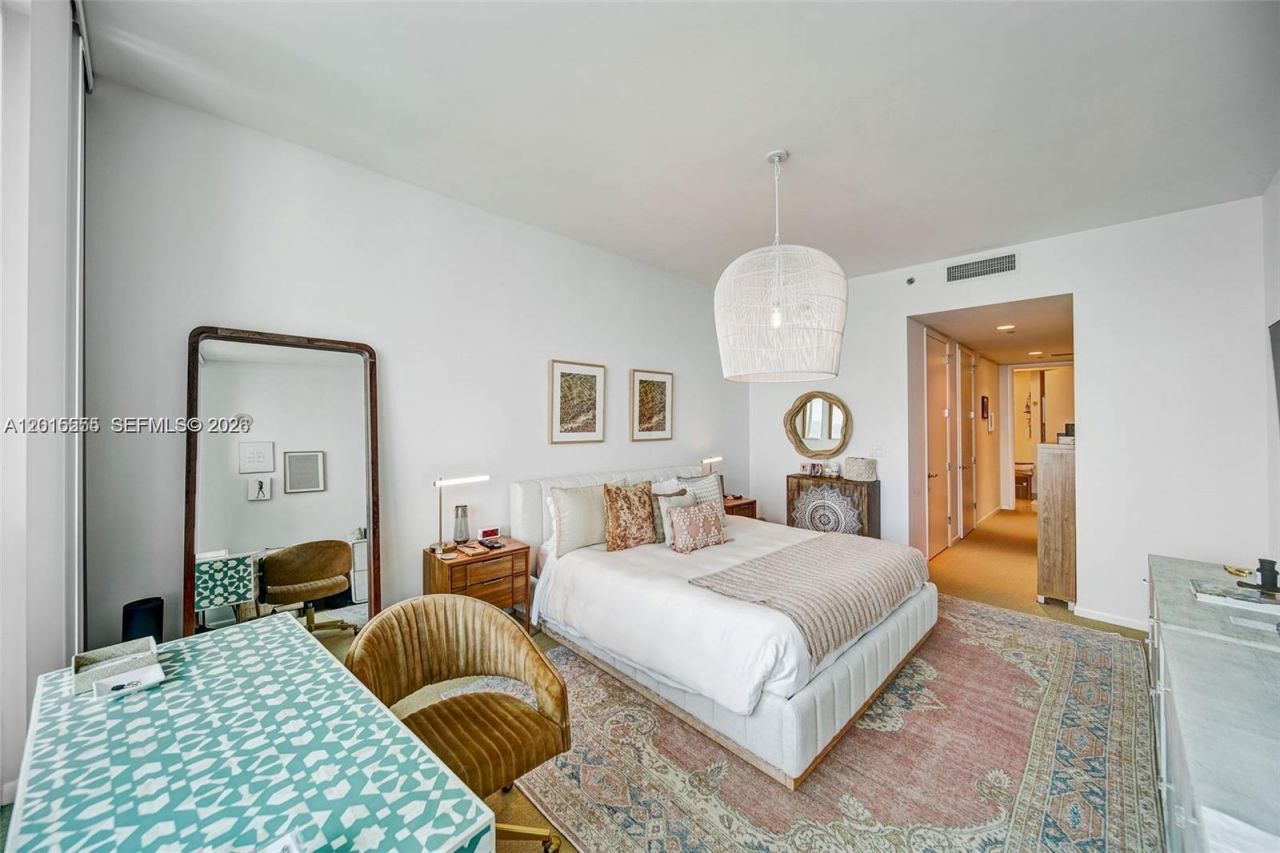 100 S Pointe Dr , Unit 1608, Miami Beach, FL 33139 Photo