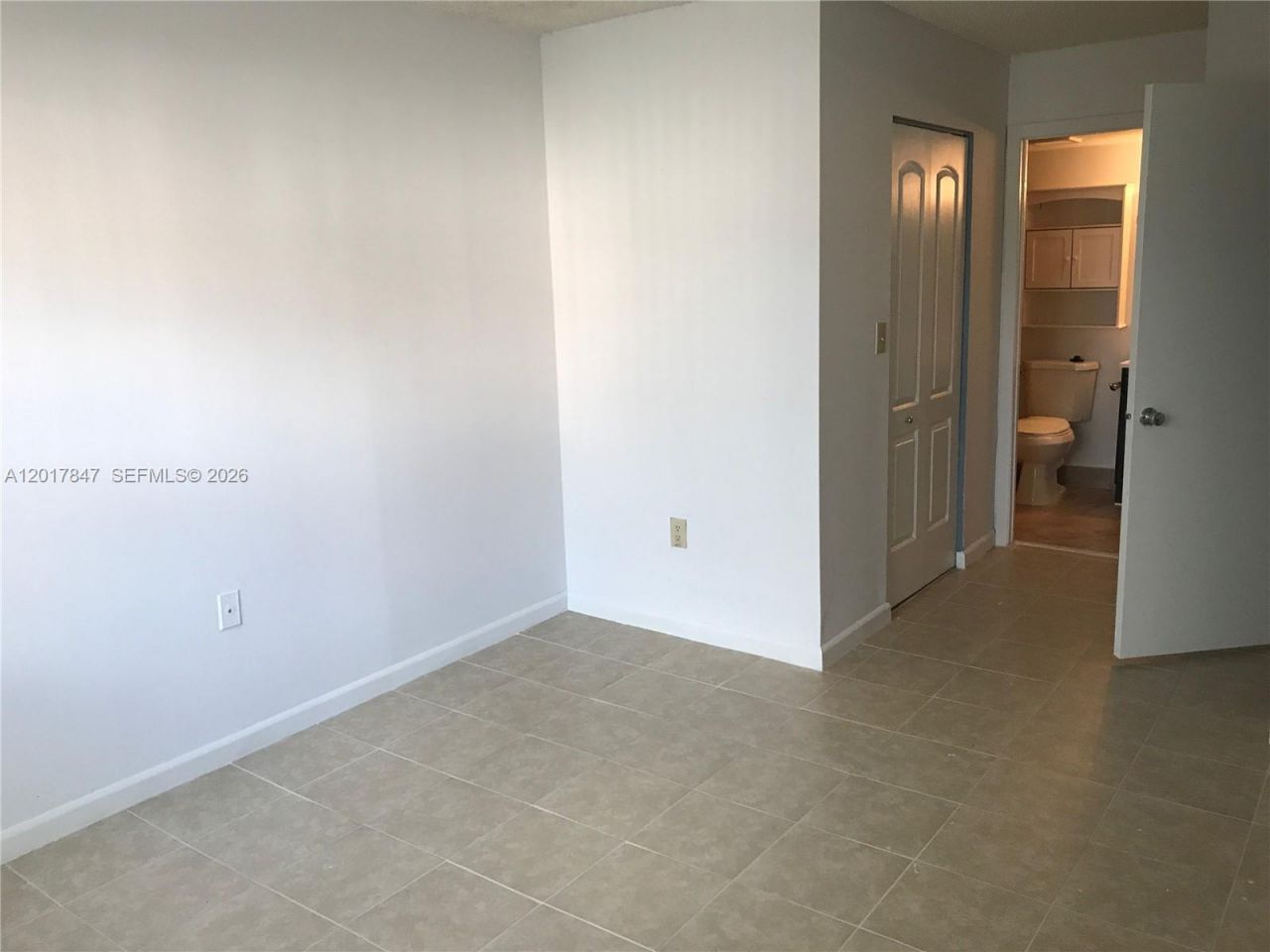 7235 NW 179th St, Unit 101, Hialeah, FL 33015 Photo