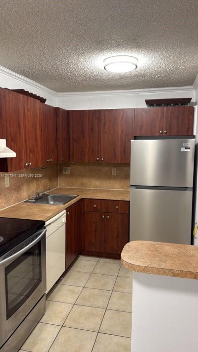 7235 NW 179th St, Unit 101, Hialeah, FL 33015 Photo