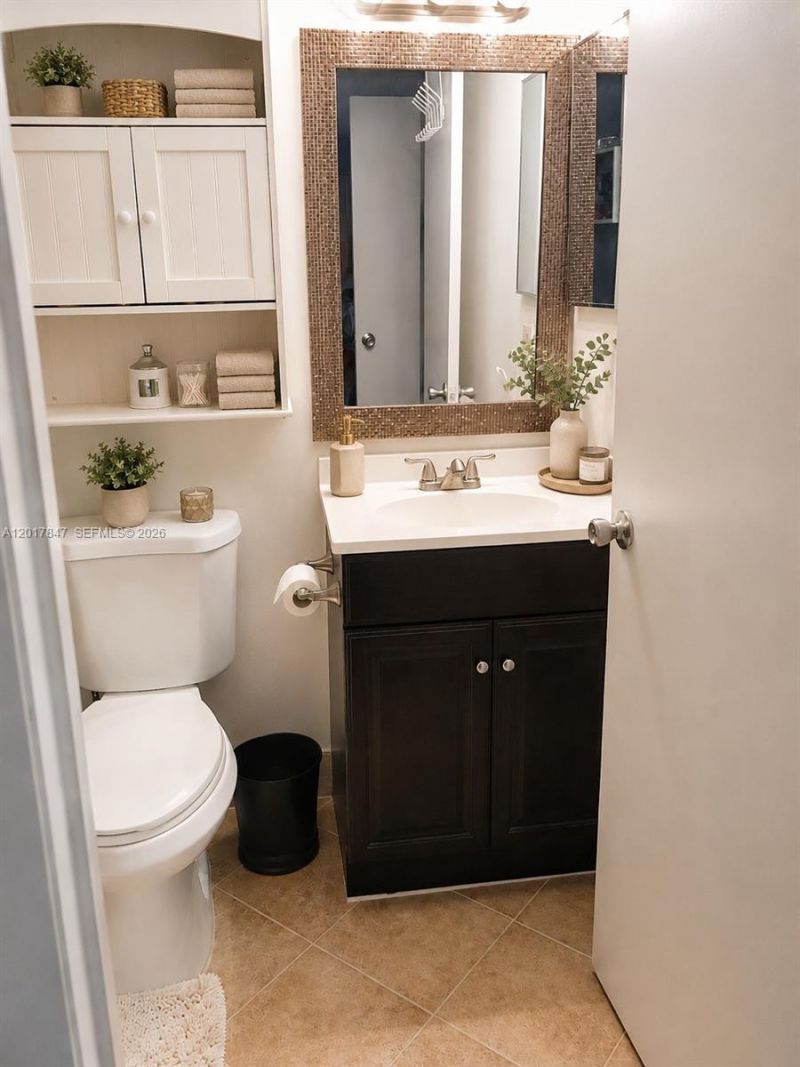 7235 NW 179th St, Unit 101, Hialeah, FL 33015 Photo