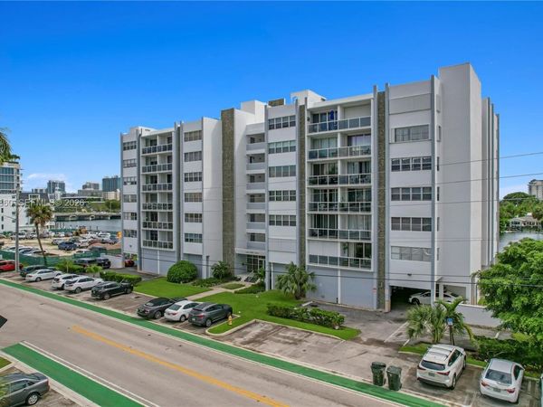 9381 E Bay Harbor Dr , Unit 301N, Bay Harbor Islands, FL 33154
