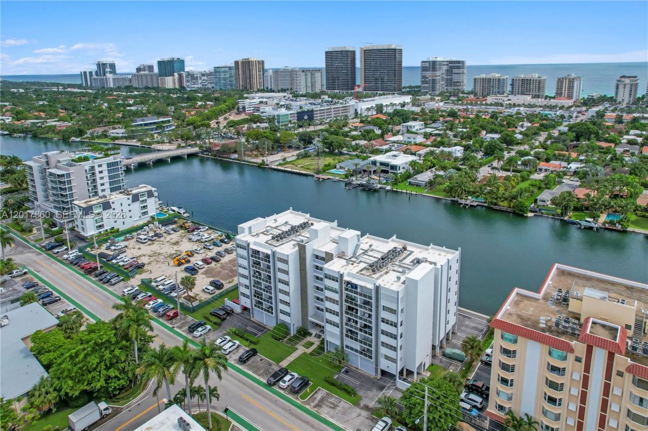 9381 E Bay Harbor Dr , Unit 301N, Bay Harbor Islands, FL 33154 Photo