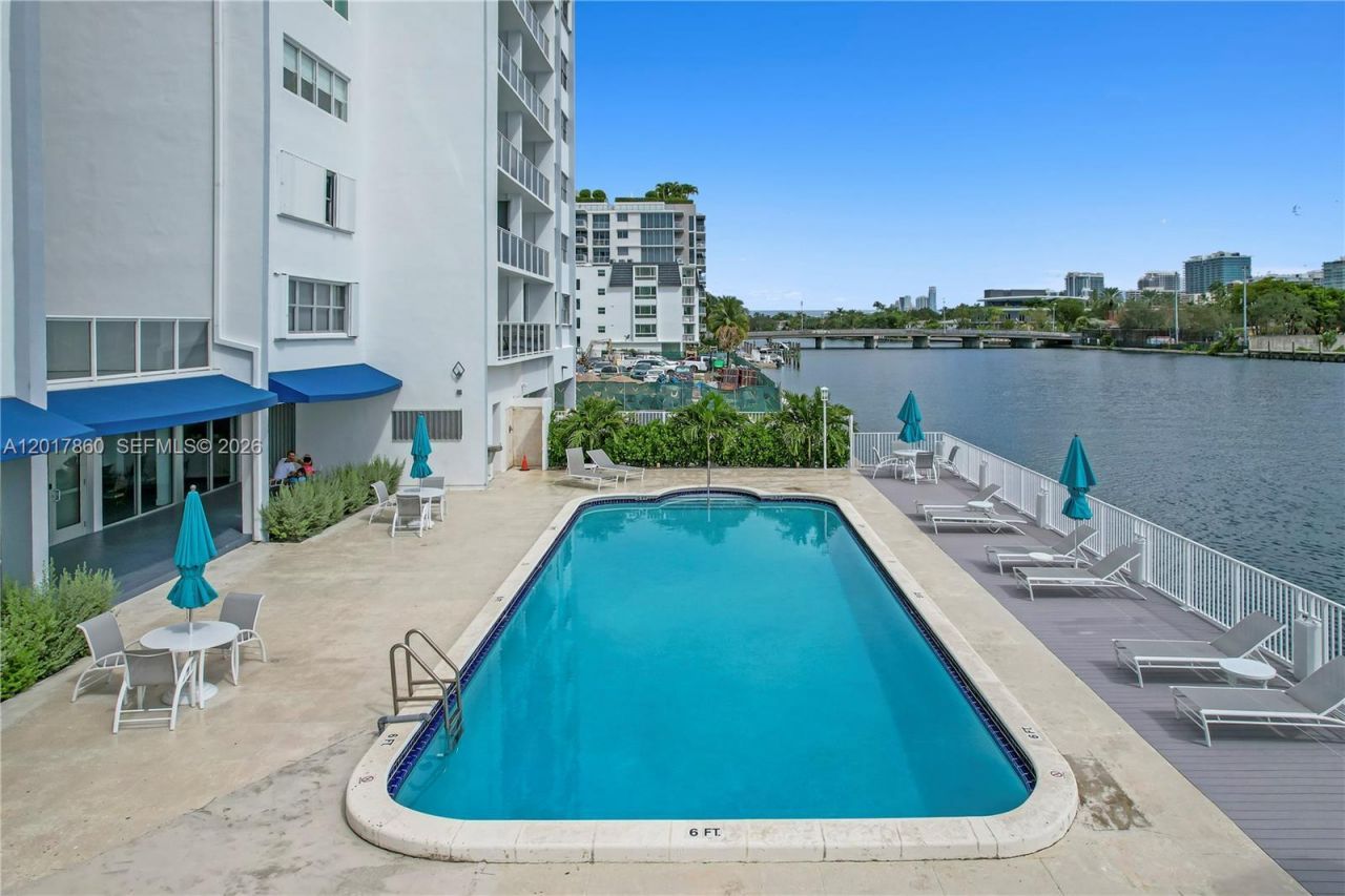 9381 E Bay Harbor Dr , Unit 301N, Bay Harbor Islands, FL 33154 Photo
