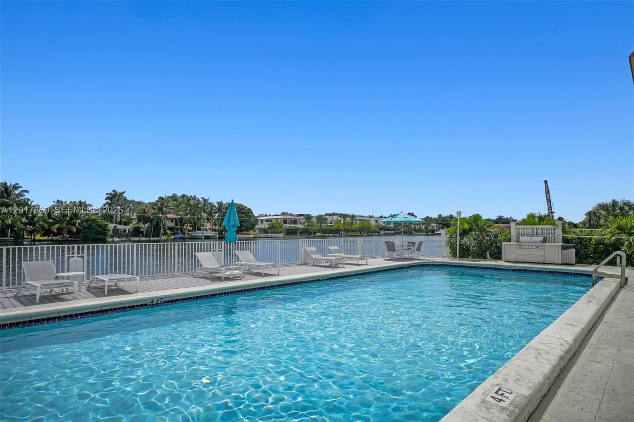 9381 E Bay Harbor Dr , Unit 301N, Bay Harbor Islands, FL 33154 Photo