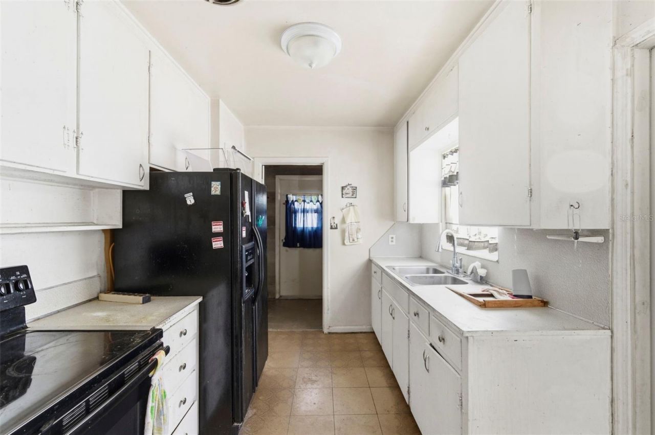 1712 W Ferris Avenue, Tampa, FL 33603 Photo