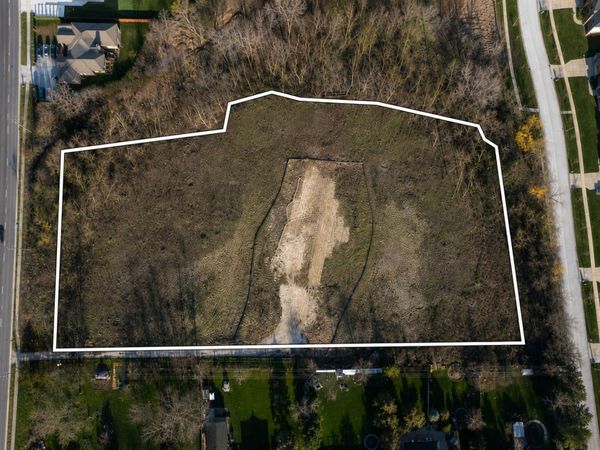 199 E Nerge Road , Roselle, IL 60172