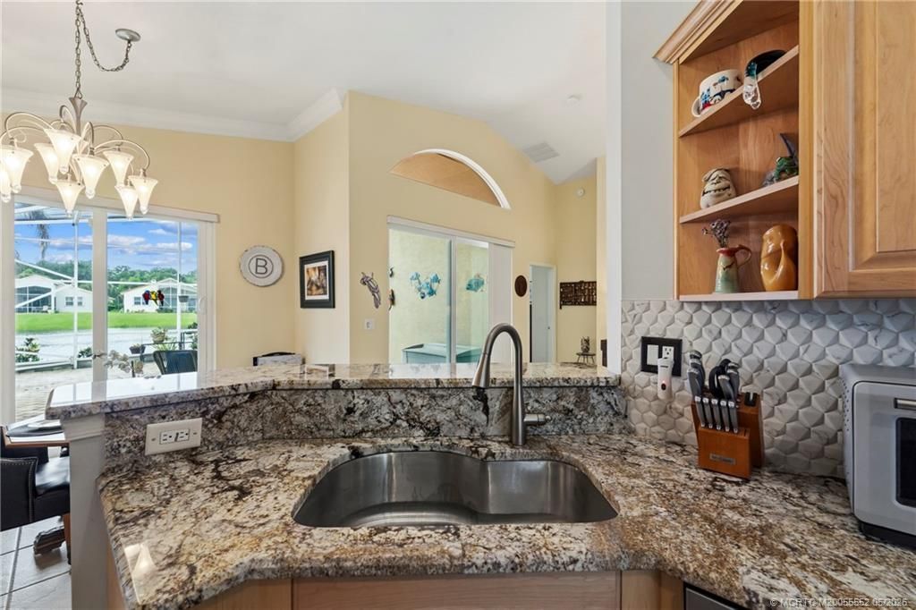 394 NW Springview Loop, Port Saint Lucie, FL 34986 Photo