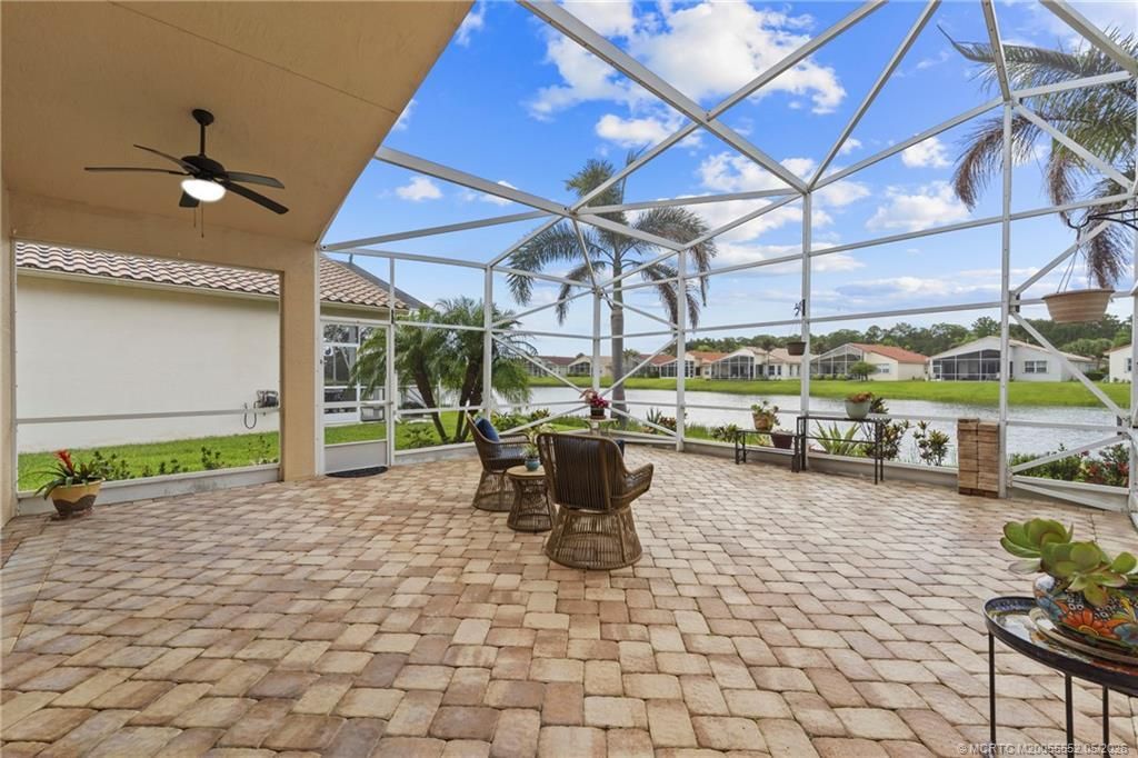394 NW Springview Loop, Port Saint Lucie, FL 34986 Photo