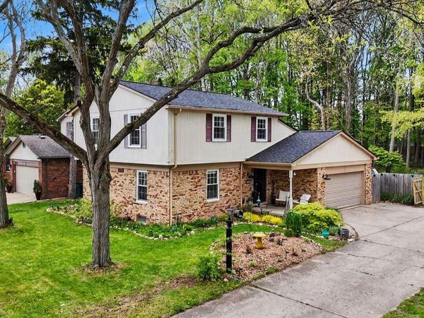 2161 Topaz Drive, Troy, MI 48085