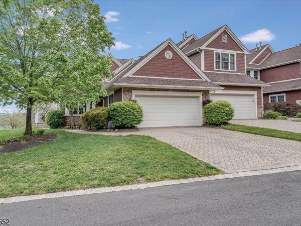 18 Kelburn Ct, Hardyston, NJ 07419