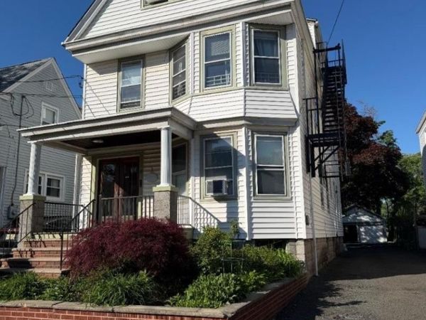 19 Rosedale Ave, Unit 2, Millburn, NJ 07041