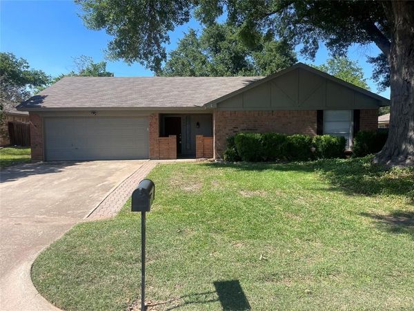 7461 Timberhill Drive , North Richland Hills, TX 76182