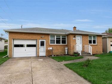 203 Lou Ann Drive, Depew, NY 14043