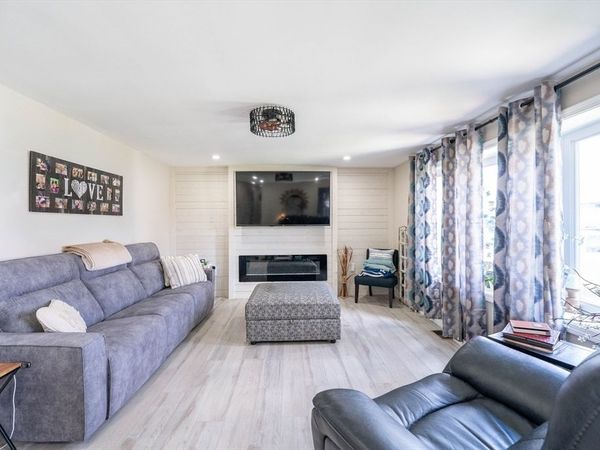 14 Ludlow St, Acushnet, MA 02743