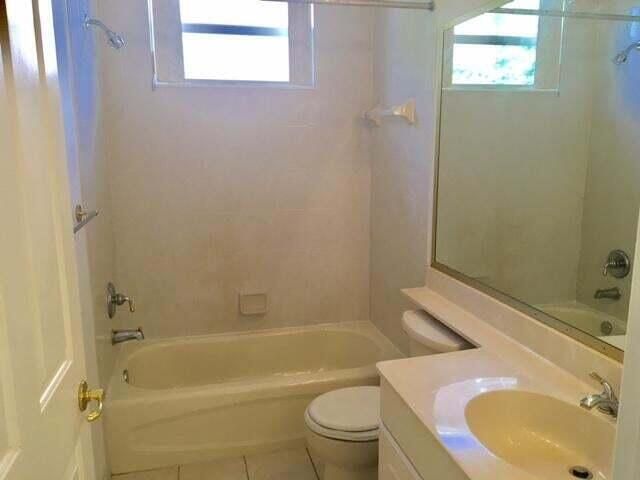 121 Tuscany Drive, Royal Palm Beach, FL 33411 Photo