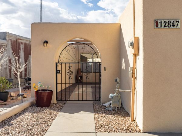 12847 Eastridge Drive NE, Albuquerque, NM 87112
