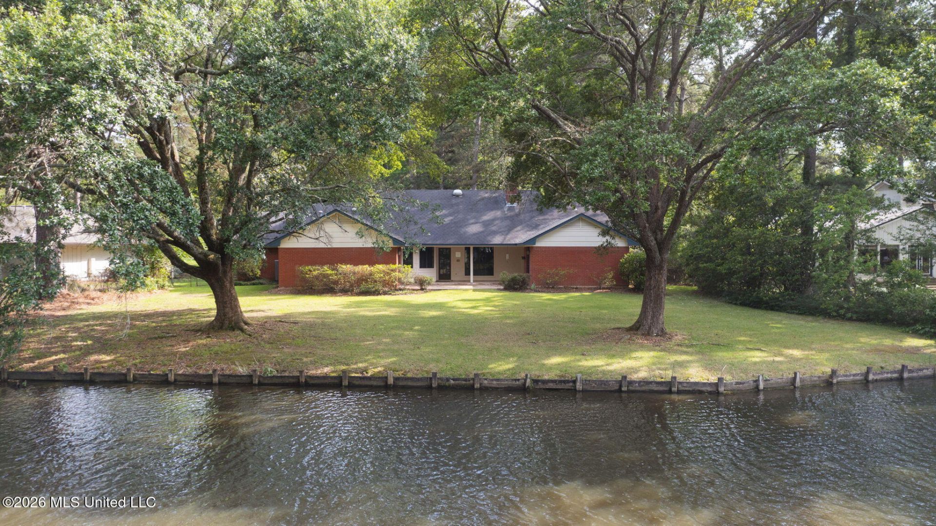 312 Glen Cove Road, Brandon, MS 39047 Main Photo