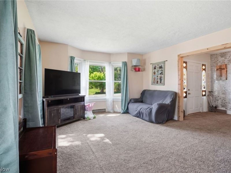 104 W Main Street, West Farmington, OH 44491 Photo 6