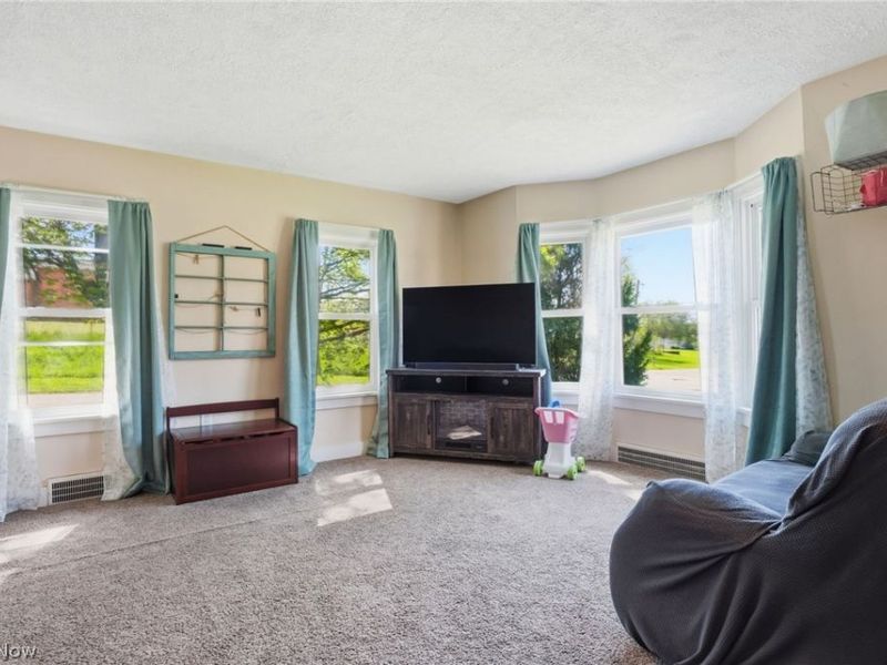 104 W Main Street, West Farmington, OH 44491 Photo 8
