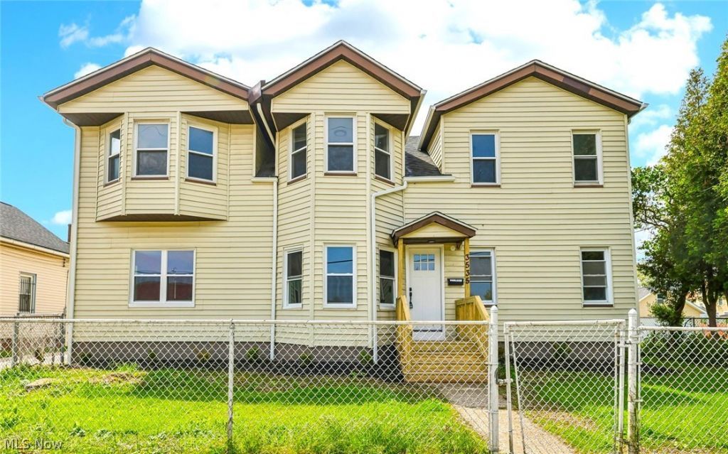 3535 Erin Avenue, Cleveland, OH 44113 Main Photo