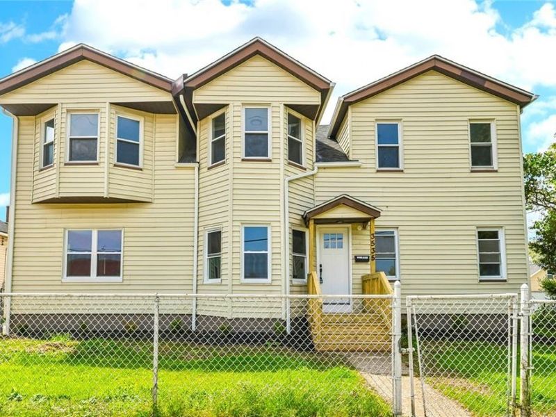 3535 Erin Avenue, Cleveland, OH 44113 Photo 1