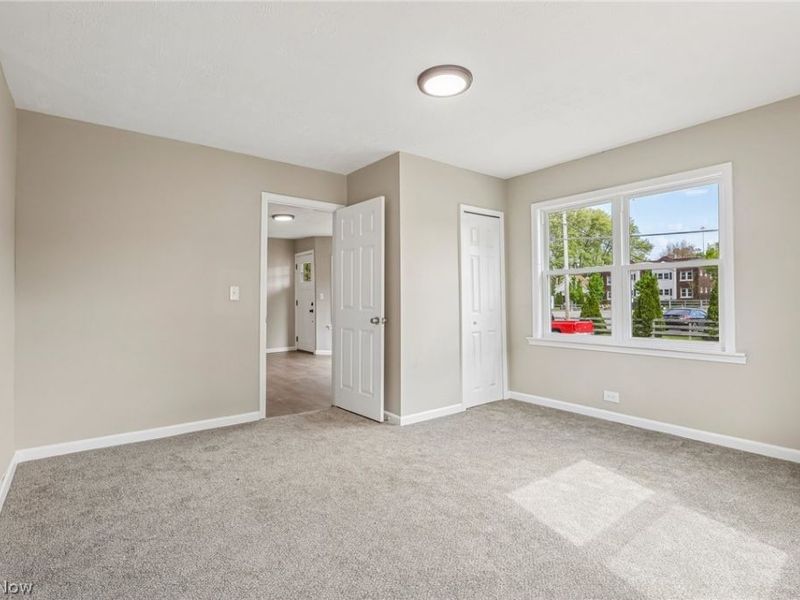 3535 Erin Avenue, Cleveland, OH 44113 Photo 11