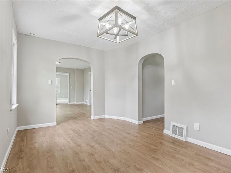 3535 Erin Avenue, Cleveland, OH 44113 Photo 19