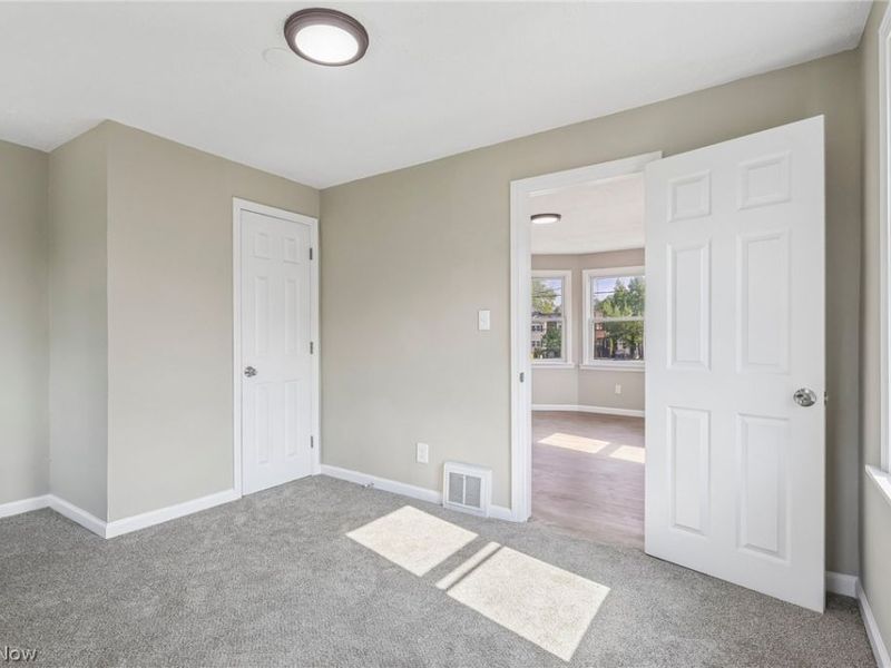 3535 Erin Avenue, Cleveland, OH 44113 Photo 26