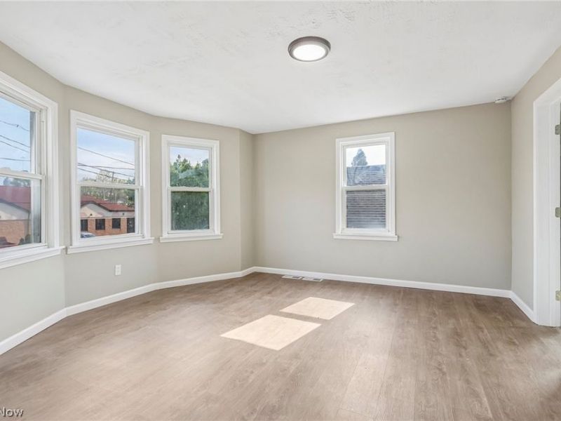 3535 Erin Avenue, Cleveland, OH 44113 Photo 28