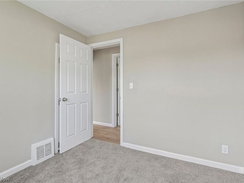 3535 Erin Avenue, Cleveland, OH 44113 Photo 33