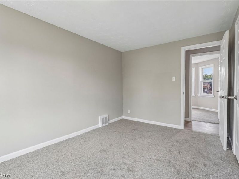 3535 Erin Avenue, Cleveland, OH 44113 Photo 34