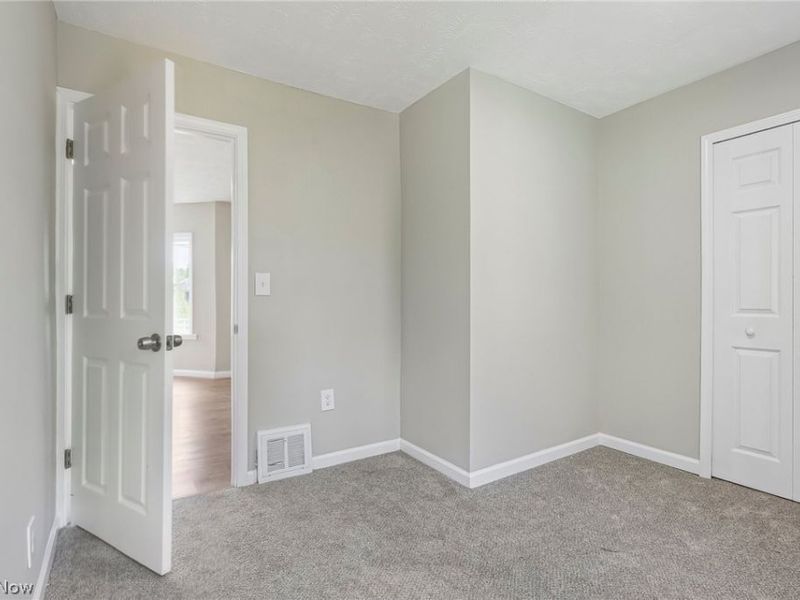 3535 Erin Avenue, Cleveland, OH 44113 Photo 37