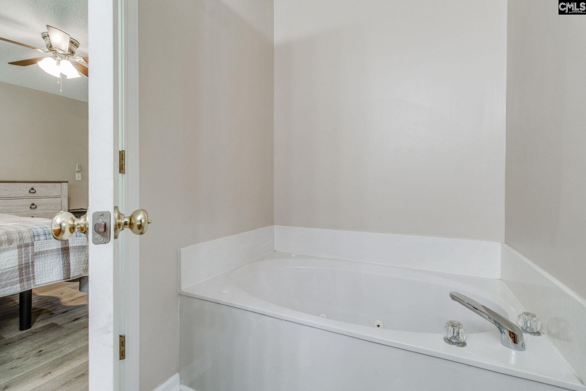 3265 Tamarah Way  Photo 12