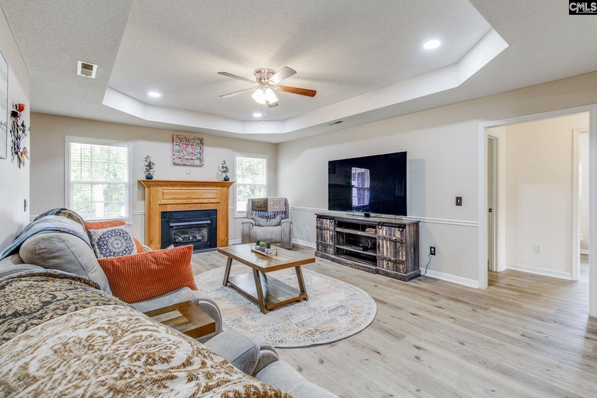 3265 Tamarah Way  Photo 5