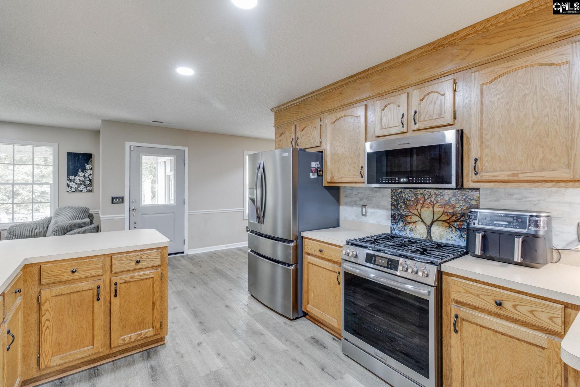 3265 Tamarah Way  Photo 8